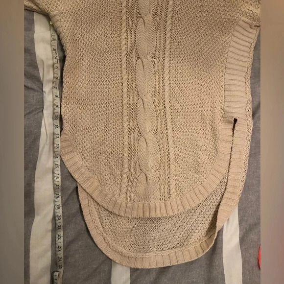 Knit Oversized Sweater Express size Small - Picture 14 of 17